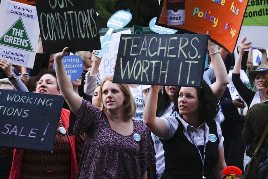776449-teachers-union-protest